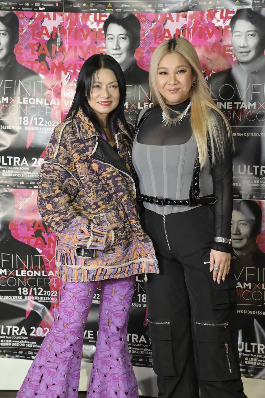 欣宜表示入行後第一次跟黎明（Leon）同台演出。